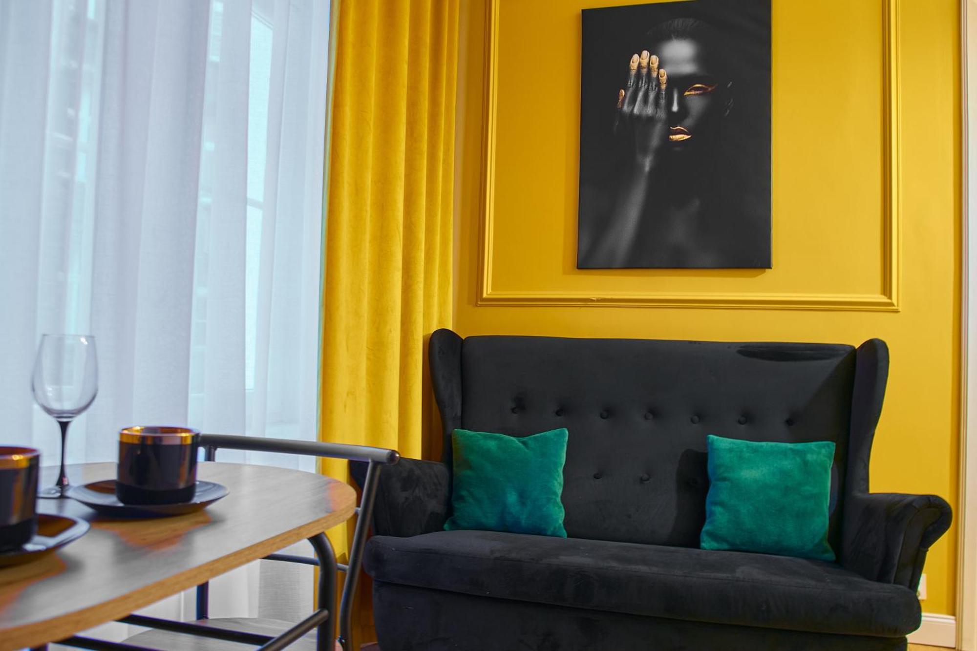 One-Bedroom Apartment
