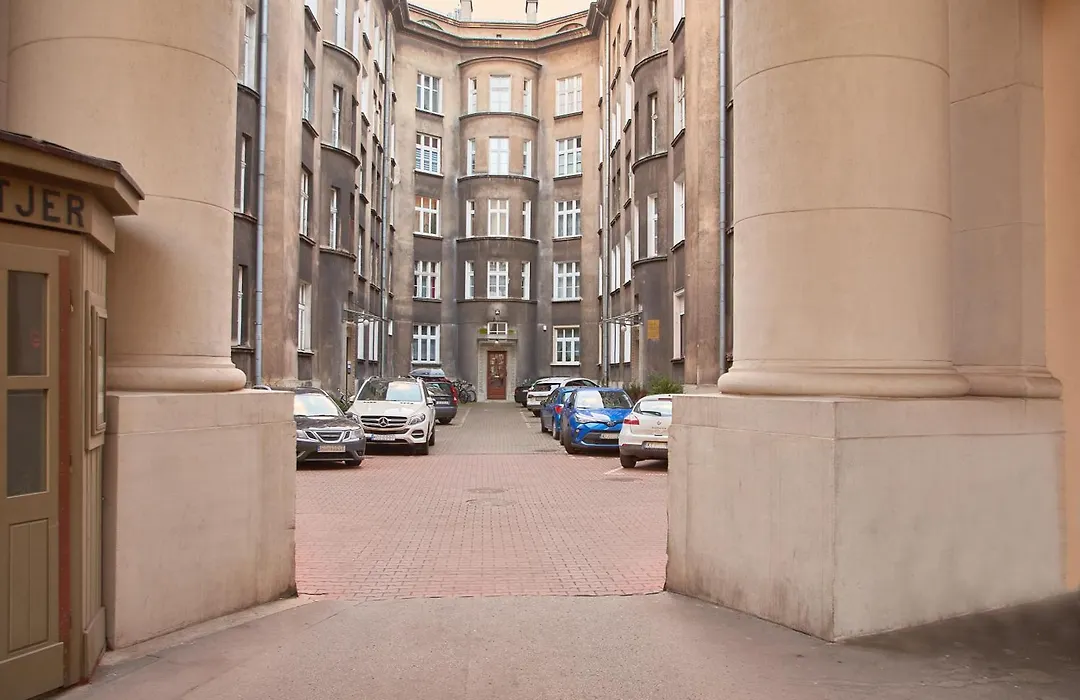 A Cozy Apartment In The Heart Of The City-1